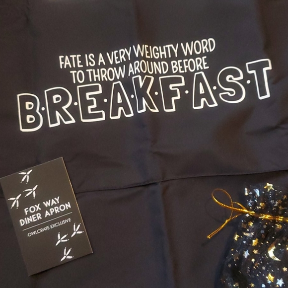 Raven Cycle inspired Owlcrate apron - Picture 3 of 6